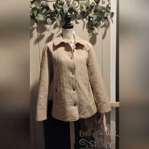 Gallery Cream Puffer Jacket with Tailored Silhouette